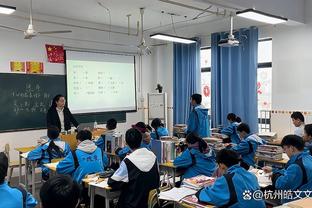 世体：买了临时主场季票的巴萨会员，可优先保留下赛季诺坎普座位